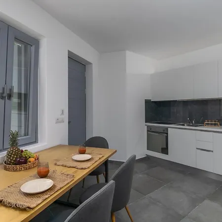 Luna Blanca Apartment *